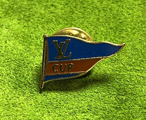 Pin vintage louis - pin’s,