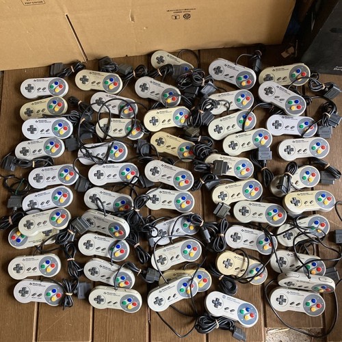 Lot manettes nintendo - 50,