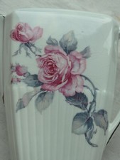 Arts de la table Cafetière porcelaine allemande Décor roses Années 30 ou 40 ?
