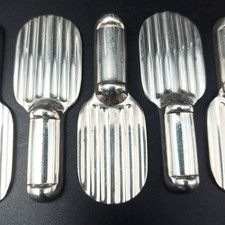 CHRISTOFLE - 6 PORTE-COUTEAUX EN MÉTAL ARGENTÉ Modèle RAQUETTE lot2