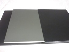 Martine Franck : Portraits d’artistes  Editions trois cailloux,  Amiens 1988,