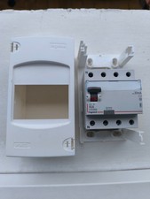 disjoncteur différentiel legrand triphasé 80A 30mA