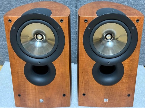 Kef iq3 bookshelf speakers - kef,