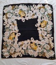 Foulard Nina Ricci en Soie