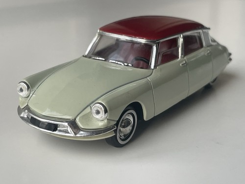 Citroën 1956 solido - 19,