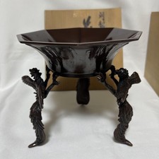 Vase à fleurs en cuivre par Zuisei avec décoration élégante au design Phoenix