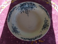 Plat Rond Creux Terre de Fer Salins Modèle Rocaille Décor Floral Bleu 27,5cm