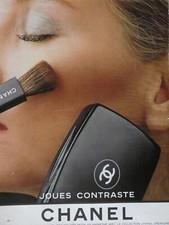 PUBLICITÉ DE PRESSE 1979 CHANEL VOS JOUES HABILLÉES PAR CHANEL JOUES CONTRASTE
