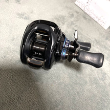 Moulinet Daiwa Zillion 10.0R SV TW Baitcast main droite