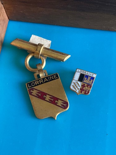 Anciens badges emaillés - 2x,