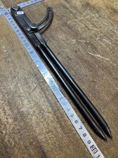 n° 28 OLD TOOL compass 