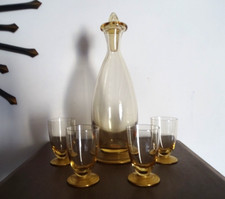 Carafe et 4 verres à vin en