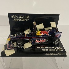 minichamps 1/43 formule 1 RED BULL RACING RENAULT RB5 2009 S.VETTEL