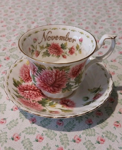 Tasse soucoupe thé - et, a