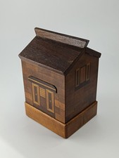 Boîte tirelire maison bois