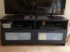 Meuble banc TV IKEA noir  L120xP51xH54 en très bon état acheté en mai 2023