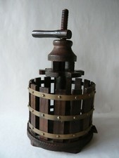 PRESSOIR BOIS PORTE BOUTEILLES