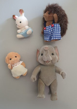 LOT DE 4 FIGURINES JOUET -