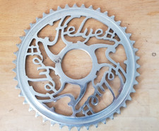 couronne de pedalier HELYETT