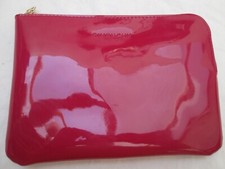 GIVENCHY   Trousse de toilette rouge en TBEG  Authentique  vintage  14x20 cm