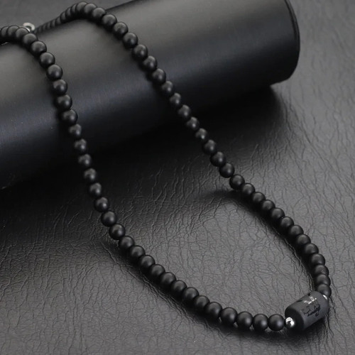 Collier en pierres - 🖤,