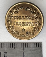 BOUTON ANCIEN métal embouti