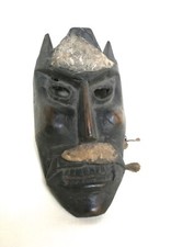 MASQUE  PRIMITIF DU NÉPAL  région du  TERAÏ