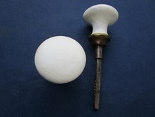 2 poignées ronde fonte émaillée ancienne carré de 6 porte intérieur dia. 5,1 cm