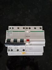 Disjoncteur Différentiel 4 Poles DT40N 25A Courbe D 300mA SI Schneider