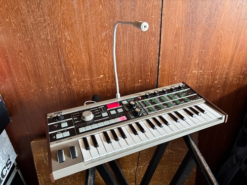 Synthétiseur vocodeur korg - synthétiseur/vocodeur,
