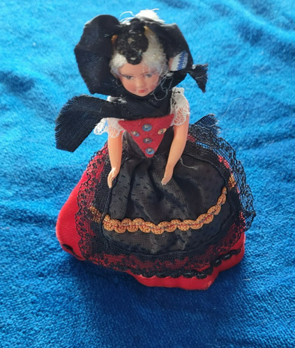 Vintage poupee folklorique - vintage,