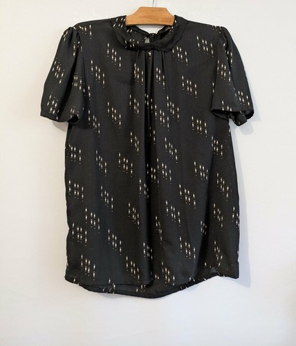 Blouse noire motif blanc