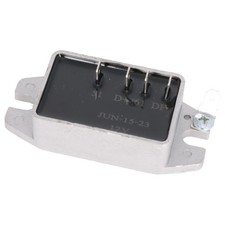 Régulateur de Tension 12V