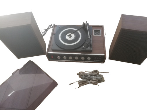 Tourne disque vintage avec - disque,