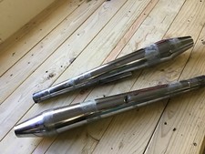 Silencieux tube pustéré
