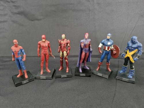 Lot figurines en - de,