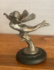 Mascotte de voiture ancienne 1920 bronze argenté femme libellule socle bois