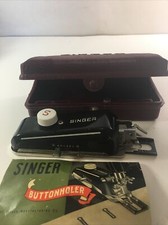 VINTAGE BUTTONHOLE ATTACHMENT SINGER Buttonholer Model W654321N W/ Plastic Case