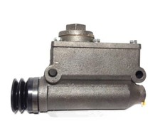 Maître-cylindre de frein UAZ