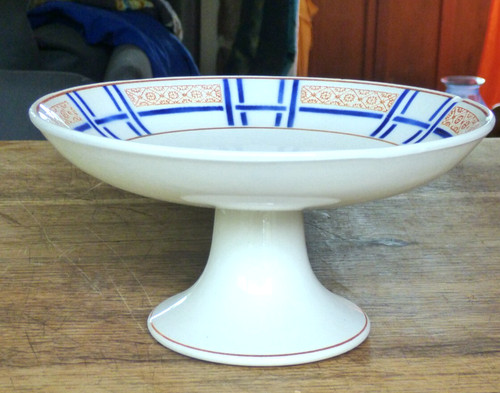 Ancien compotier sur pied - sur,