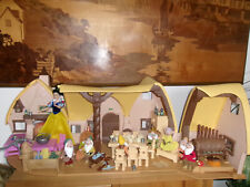 GRANDE Maison Chaumière des 7 Nains Disney Blanche-Neige Poupée accesoires