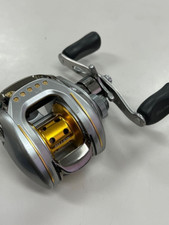 Moulinet Daiwa TD Zillion 100H Baitcast main droite