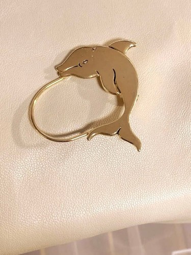 Broche dauphin vintage