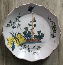 Belle Assiette Faïence XVIIIème Nevers La rochelle Poire jaune raison