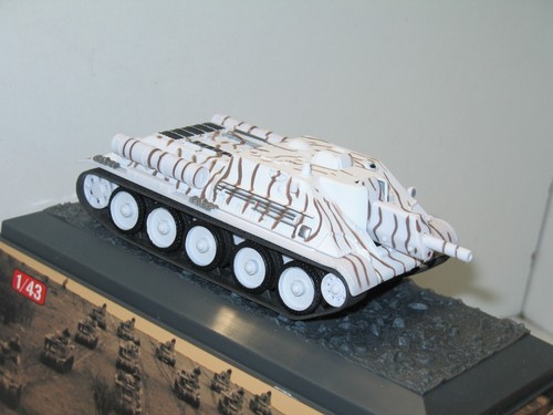 Char 122 militaire - ,