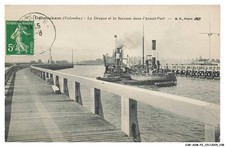 CAR-ADMP2-0125-14 - OUISTREHAM - La drague et la suceuse dans l'avant-port