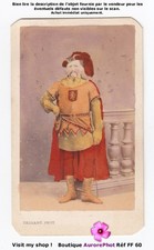 HOMME COSTUMÉ EN BOMBARDIER