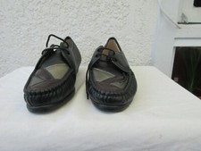 Trés belle paire de chaussures femme à lacets taille 38