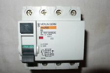INTERRUPTEUR DIFFERENTIEL TETRAPOLAIRE 25A 300mA MERLIN GERIN TRIPHASE +N 4POLES