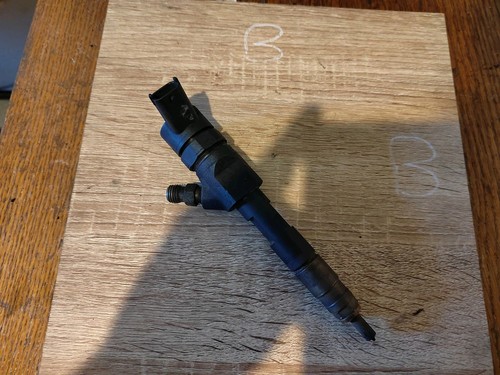Injecteur renault megane - injecteur,